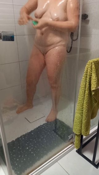 Szybki prysznic :)