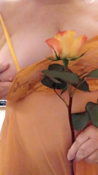 Ognista róża 🌹 i piersi