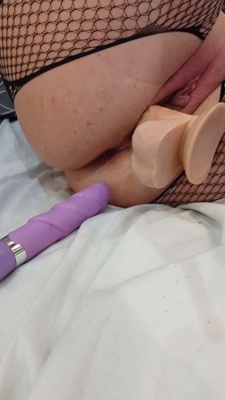 VID_20221111_232104.mp4