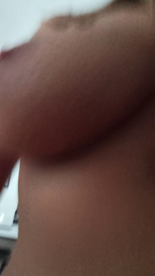 VID_20220201_155222.mp4