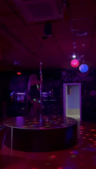 b1de9ed1-1c50-4bd6-a719-273ef17cbd6d.mov