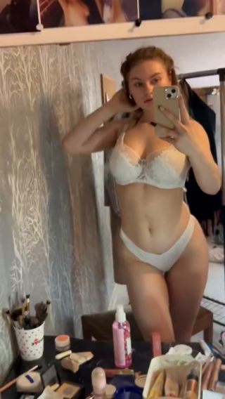 aefb5ff2996149df83180a1900a9fc01.mov