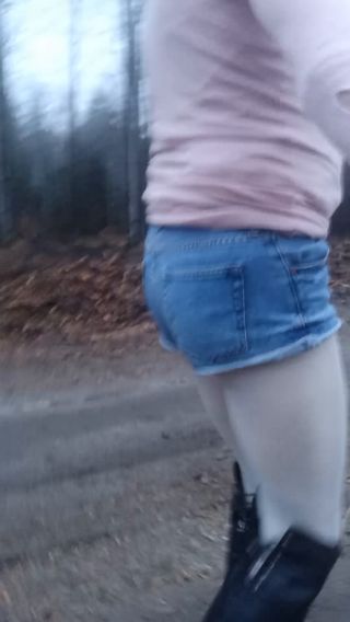 VID_20250228_065657.mp4