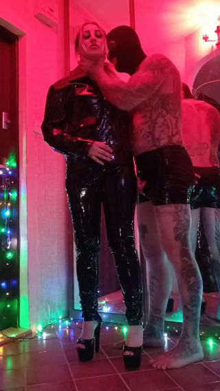 LatexFetishCopule