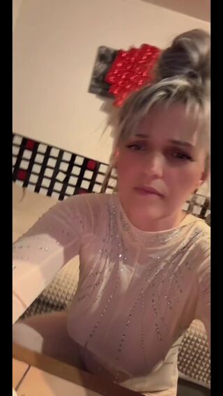 MoniaDeluxe